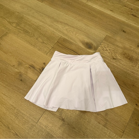 Nike Women’s Light Purple Pleated Tennis or Pickleball or Golf Skirt - Picture 2 of 5